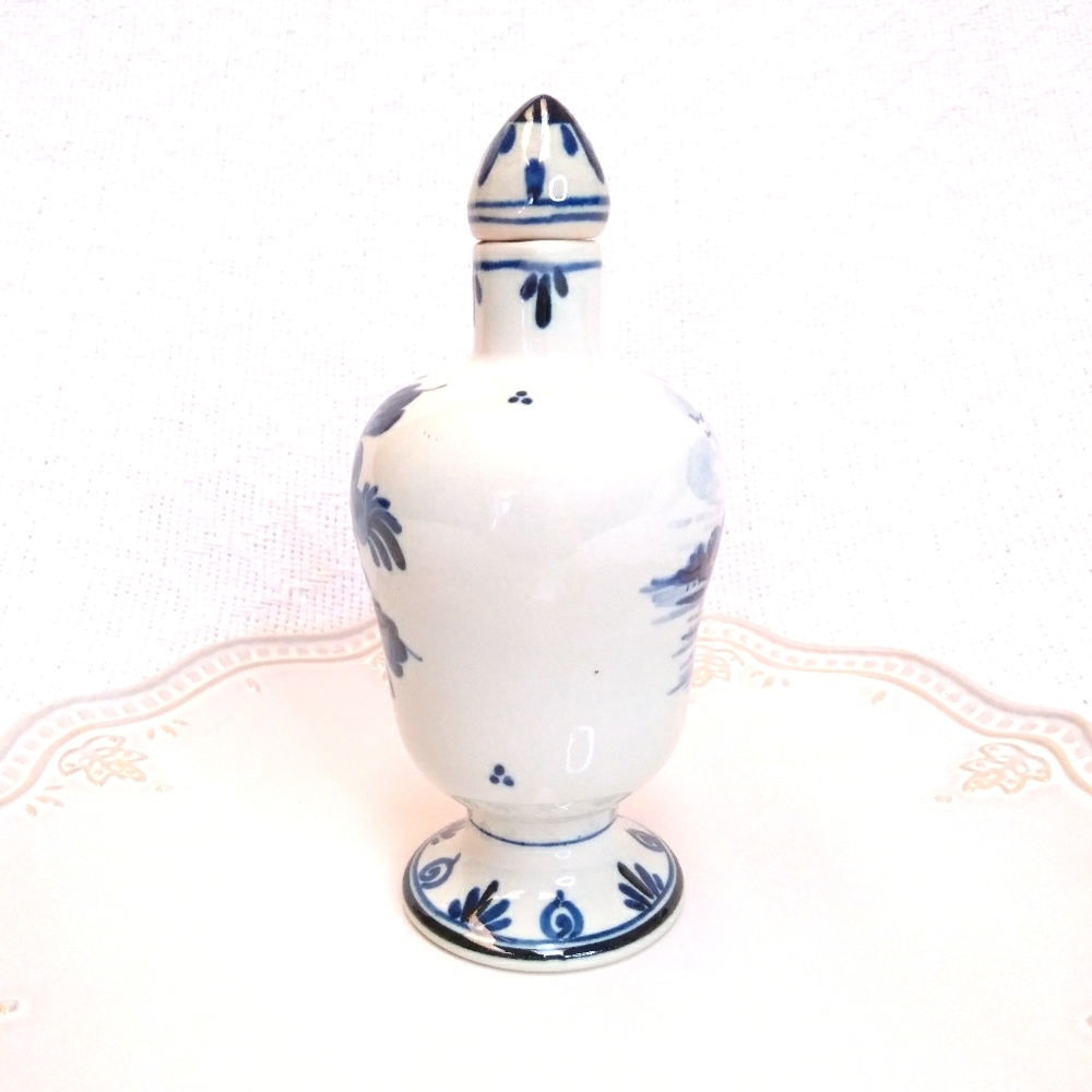 Vintage Windmill Hand-Painted Dutch Decanter - Picture 5 of 10